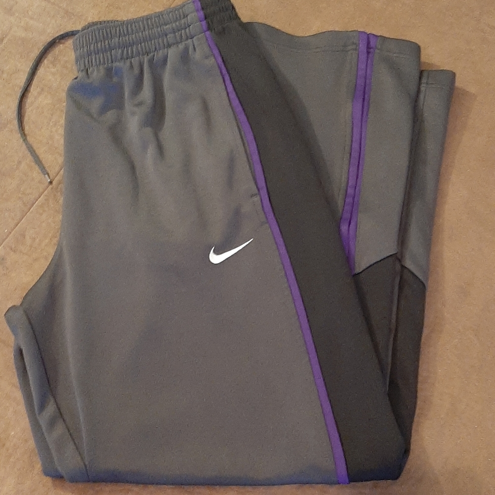 Athletic pants